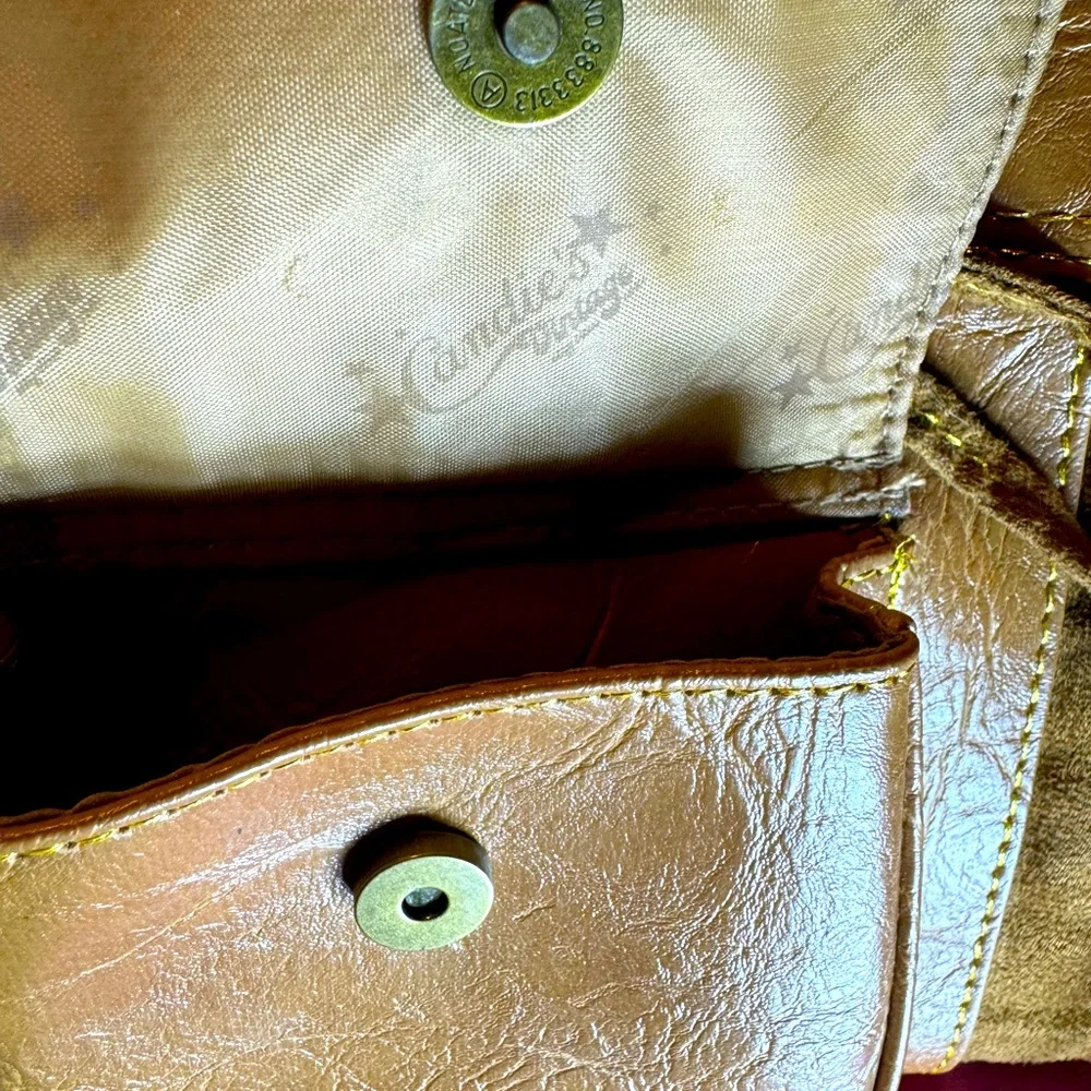 Candie’s Vintage Distressed shoulder Bag W Brass Hardware & Multiple Pockets - Picture 3 of 11